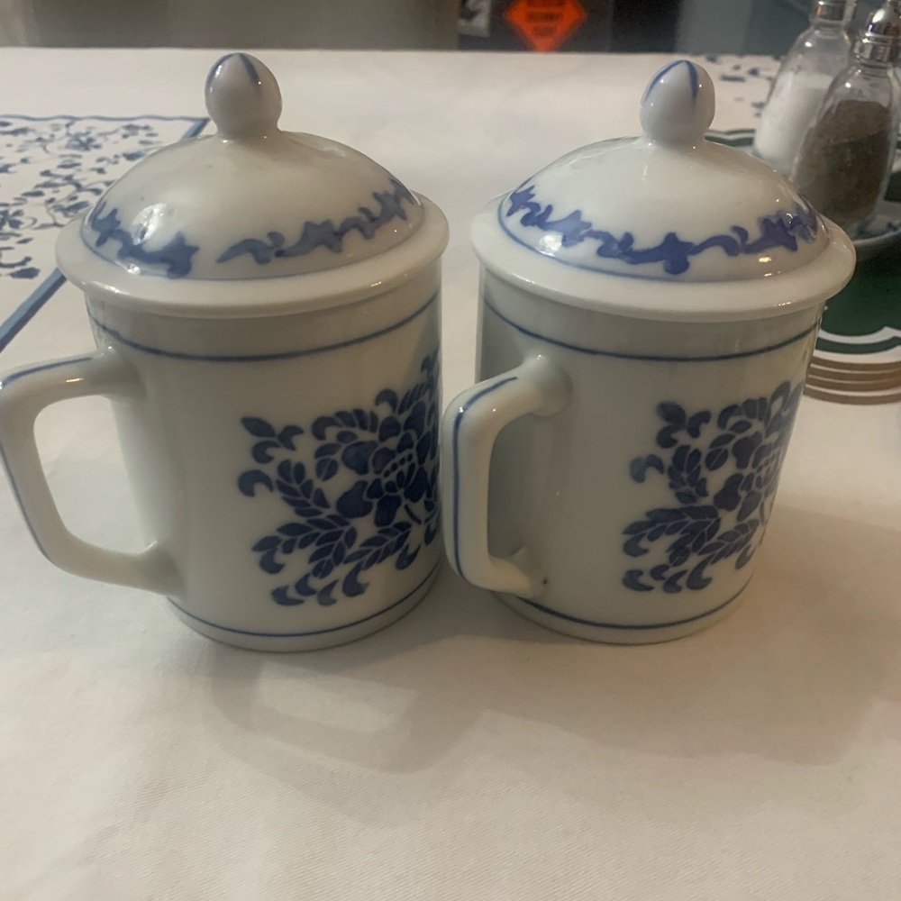 Blue Floral Ceramic Mugs with Lids